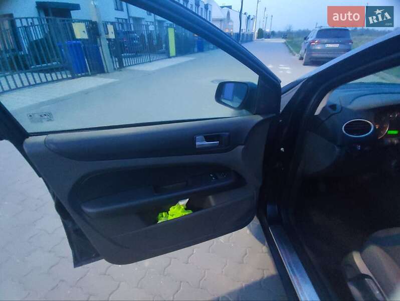 Седан Ford Focus 2006 в Львові