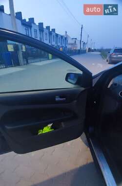 Седан Ford Focus 2006 в Львове