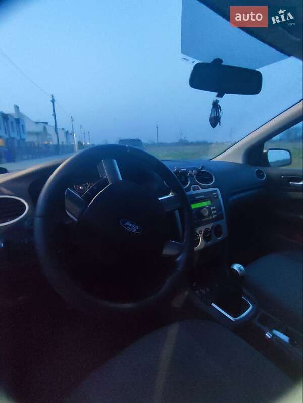 Седан Ford Focus 2006 в Львові