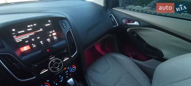 Хэтчбек Ford Focus 2015 в Звягеле