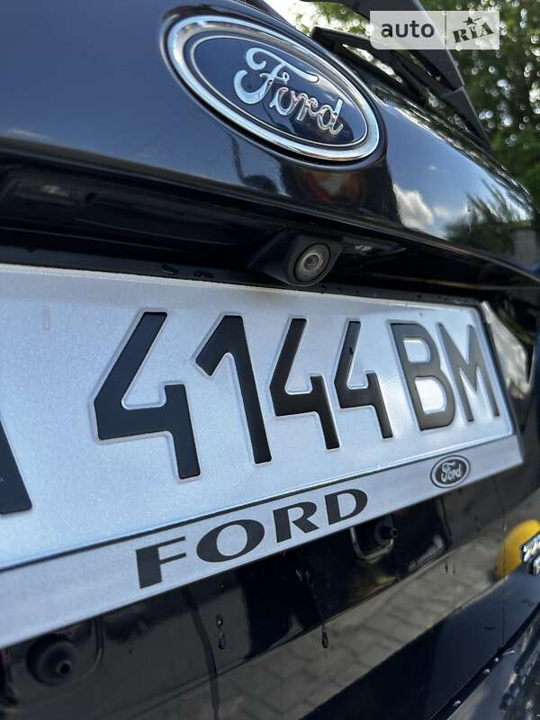 Хэтчбек Ford Focus 2015 в Днепре