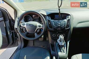 Седан Ford Focus 2011 в 