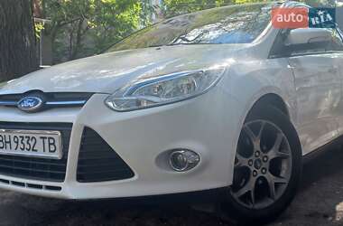 Седан Ford Focus 2014 в 