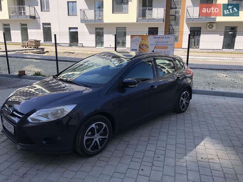 Хэтчбек Ford Focus 2011 в Львове