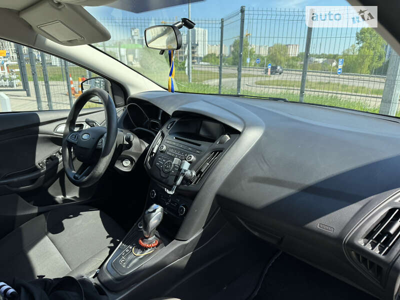 Седан Ford Focus 2015 в Києві