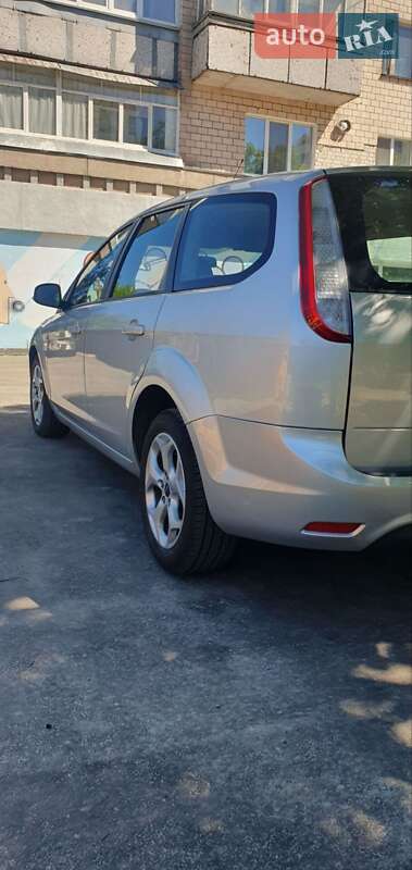 Універсал Ford Focus 2010 в Чернігові