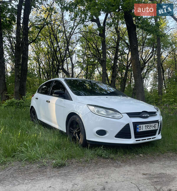 Хэтчбек Ford Focus 2012 в Полтаве фото 2 Хэтчбек Ford Focus 2012 в Полтаве