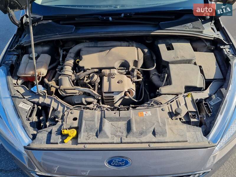 Хэтчбек Ford Focus 2015 в Днепре
