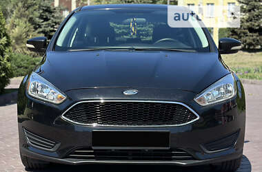 Хэтчбек Ford Focus 2015 в Днепре