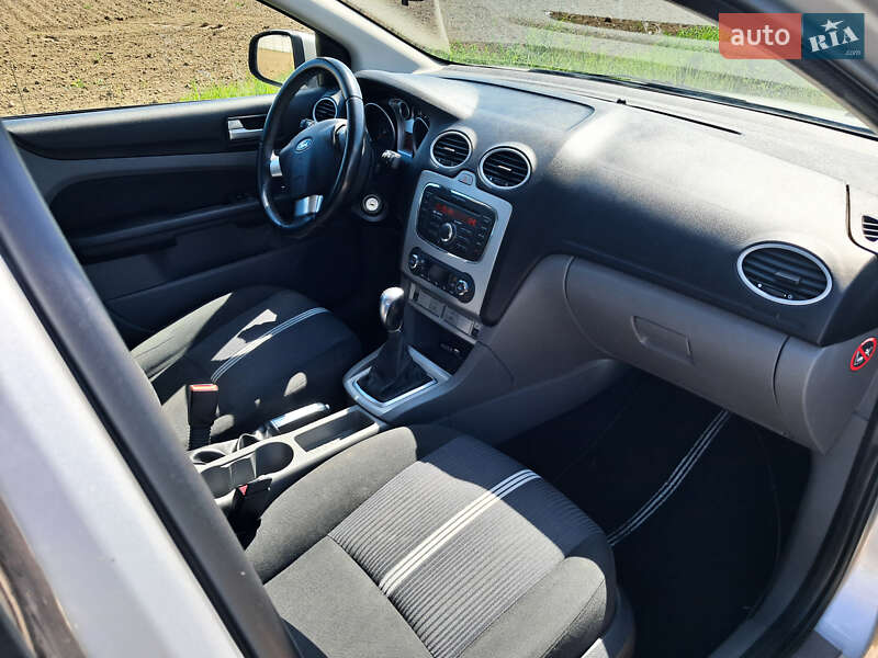 Универсал Ford Focus 2010 в Нововолынске