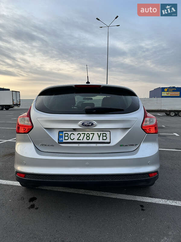 Хэтчбек Ford Focus 2012 в Львове