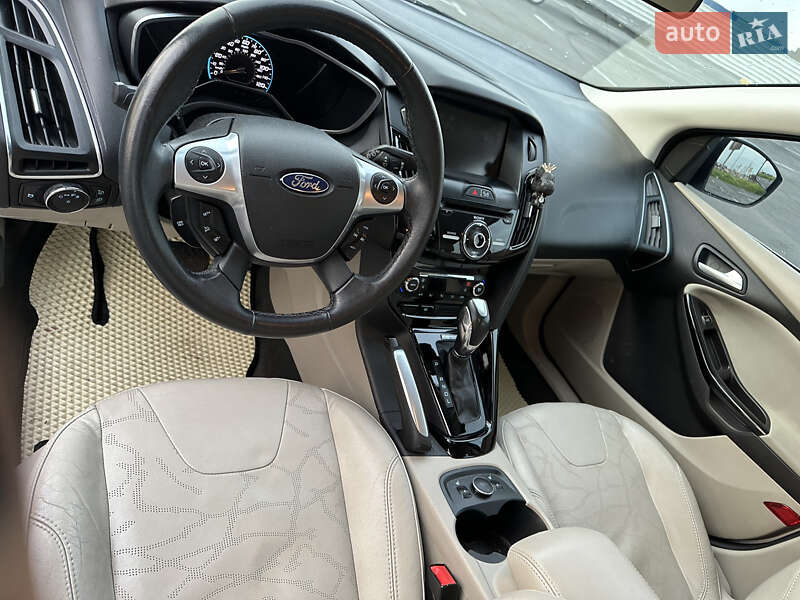 Хэтчбек Ford Focus 2012 в Львове