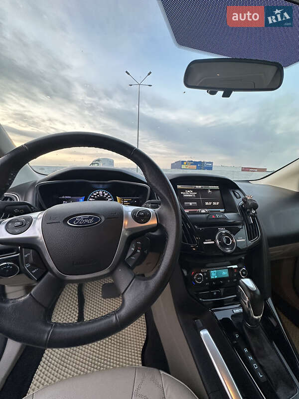 Хэтчбек Ford Focus 2012 в Львове