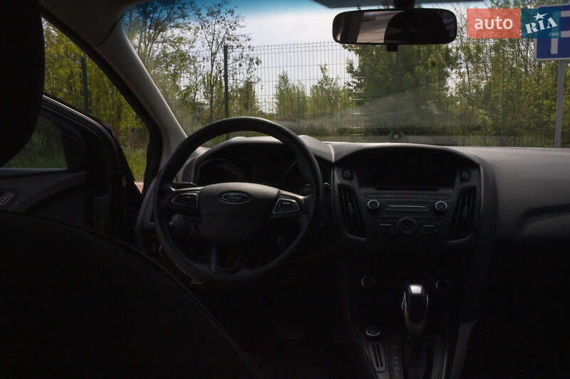 Седан Ford Focus 2017 в Новом фото 5 Седан Ford Focus 2017 в Новом