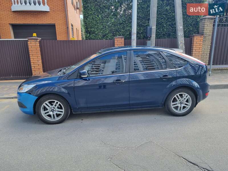 Хэтчбек Ford Focus 2010 в Киеве