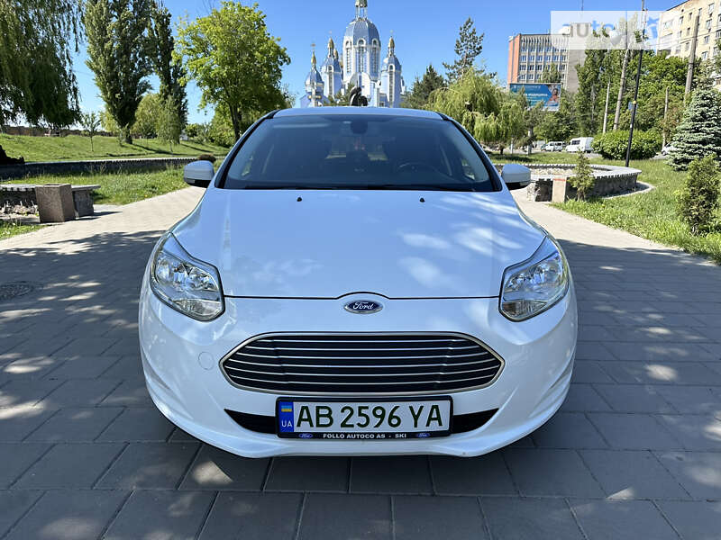 Хэтчбек Ford Focus 2015 в Виннице