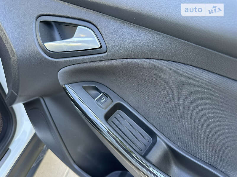 Хэтчбек Ford Focus 2015 в Виннице