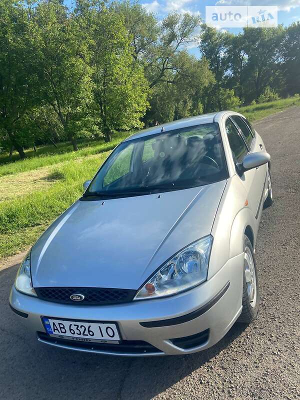 Хэтчбек Ford Focus 2004 в Томашполе