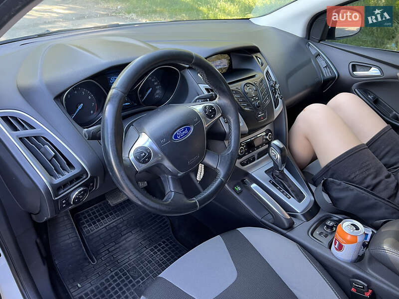 Хэтчбек Ford Focus 2012 в Чернигове
