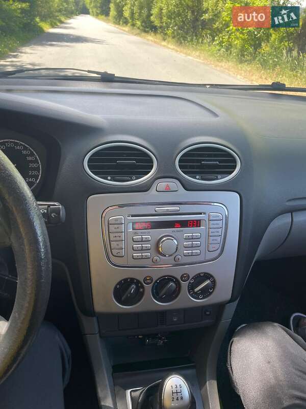 Хетчбек Ford Focus 2009 в Чернівцях