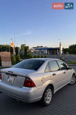 Седан Ford Focus 2005 в 