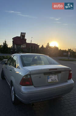 Седан Ford Focus 2005 в 