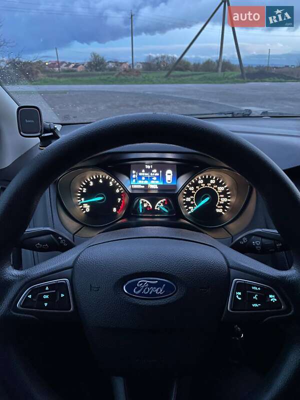 Седан Ford Focus 2015 в Буске