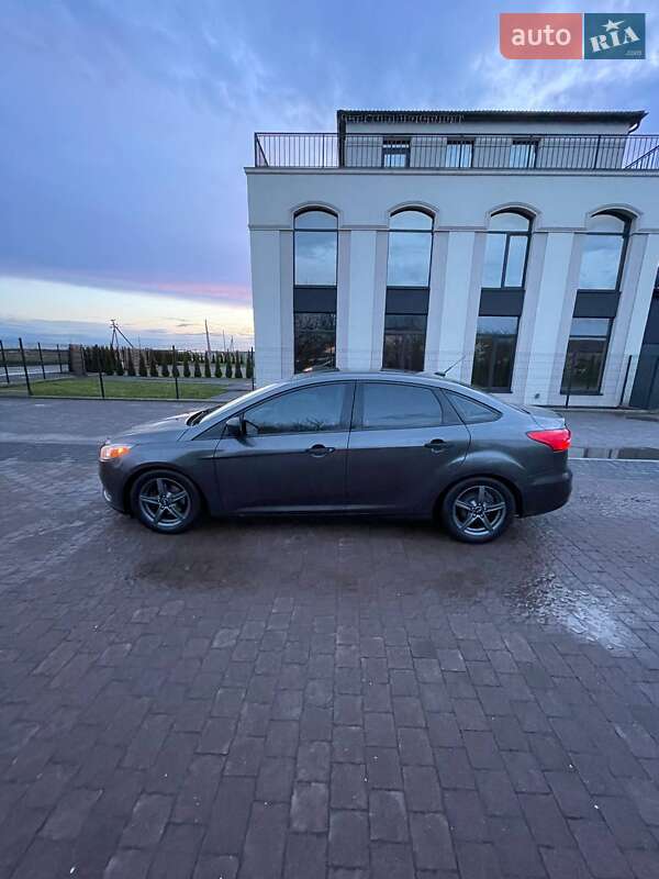 Седан Ford Focus 2015 в Буске