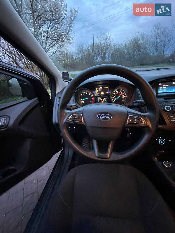 Седан Ford Focus 2015 в Буске
