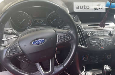 Хетчбек Ford Focus 2015 в Коцюбинському