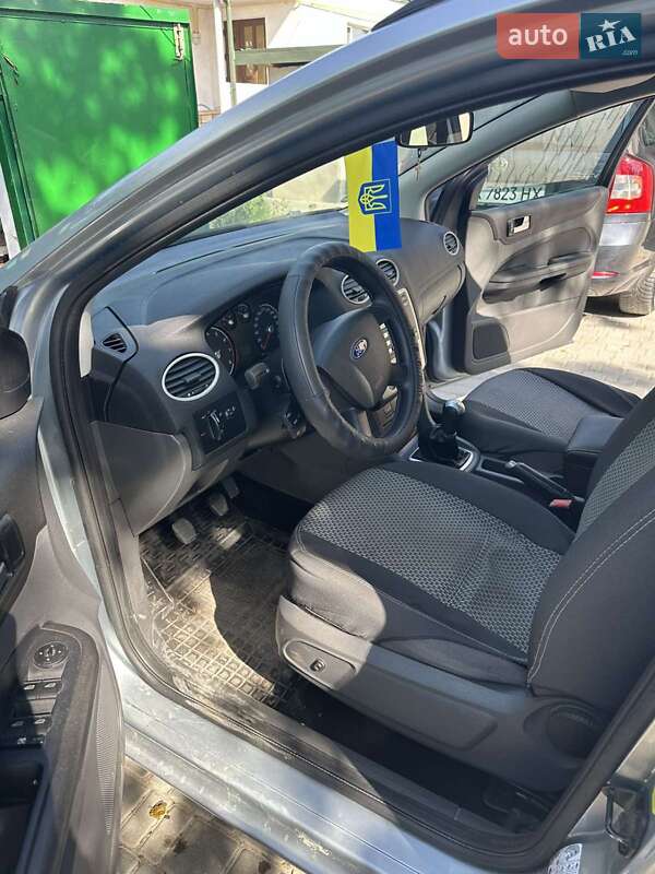 Универсал Ford Focus 2004 в Каменец-Подольском фото 18 Универсал Ford Focus 2004 в Каменец-Подольском