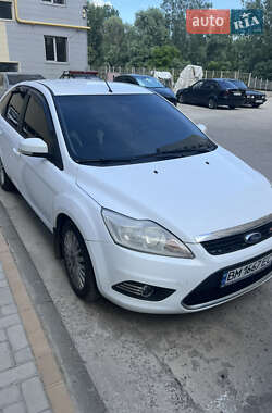 Хэтчбек Ford Focus 2011 в 