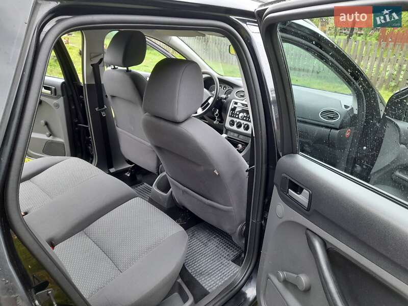 Універсал Ford Focus 2005 в Славському