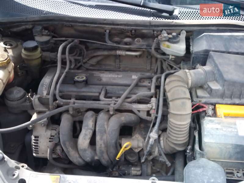 Седан Ford Focus 2002 в Сторожинці