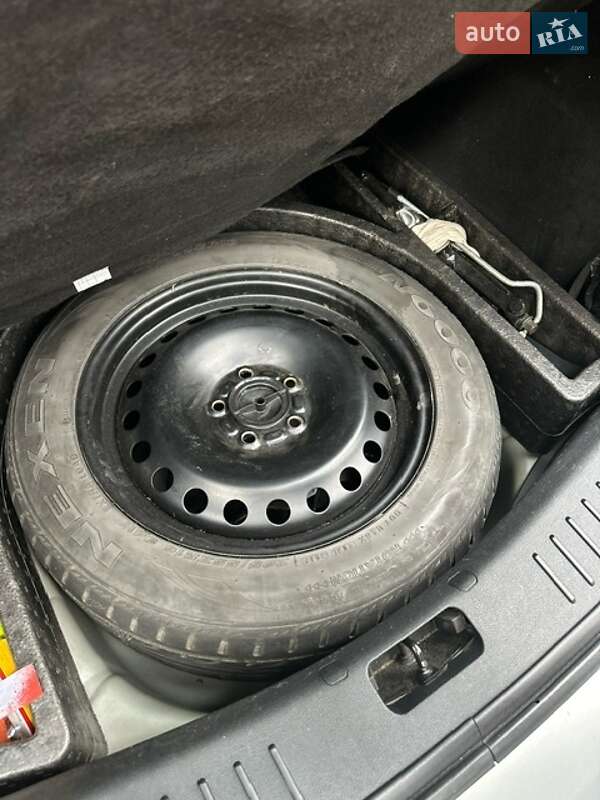 Хэтчбек Ford Focus 2010 в Сумах