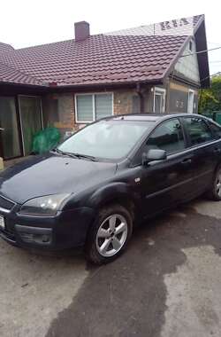 Хэтчбек Ford Focus 2005 в Владимир-Волынском