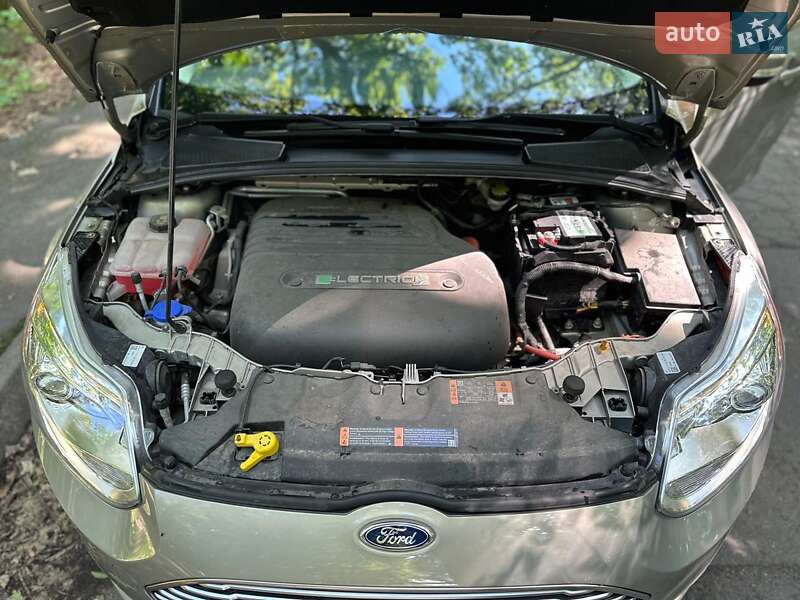 Хетчбек Ford Focus 2015 в Вінниці фото 19 Хетчбек Ford Focus 2015 в Вінниці