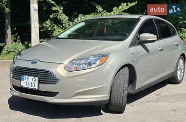 Хэтчбек Ford Focus 2015 в 
