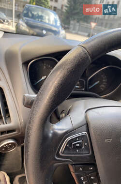 Универсал Ford Focus 2015 в 