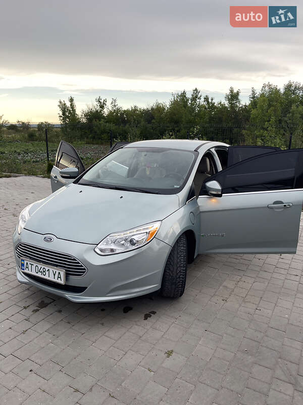 Хэтчбек Ford Focus 2013 в Ивано-Франковске