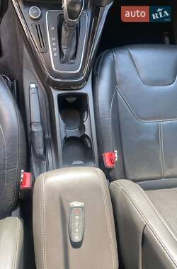 Хэтчбек Ford Focus 2015 в Кицмани