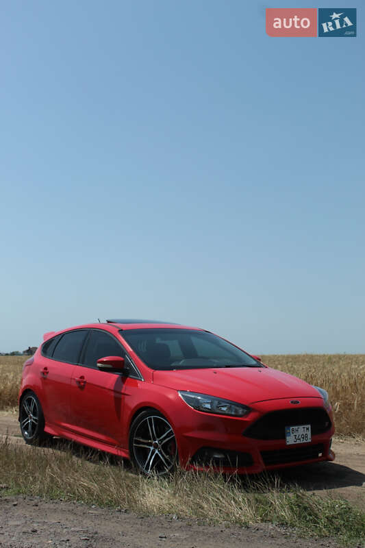 Хэтчбек Ford Focus 2015 в Одессе фото 2 Хэтчбек Ford Focus 2015 в Одессе