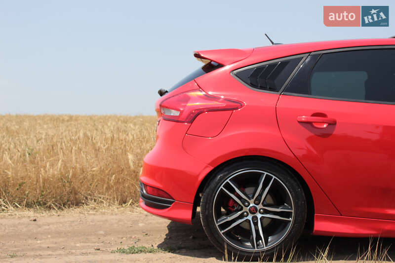 Хэтчбек Ford Focus 2015 в Одессе фото 12 Хэтчбек Ford Focus 2015 в Одессе
