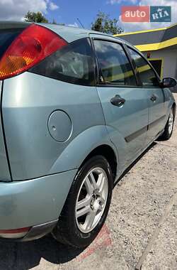 Хэтчбек Ford Focus 1999 в Изюме