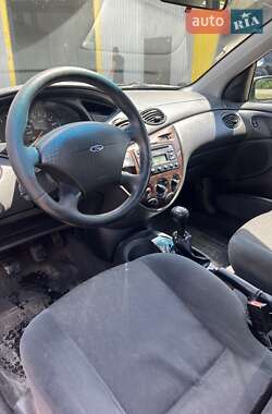 Хэтчбек Ford Focus 1999 в Изюме