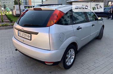 Хэтчбек Ford Focus 2000 в Луцке