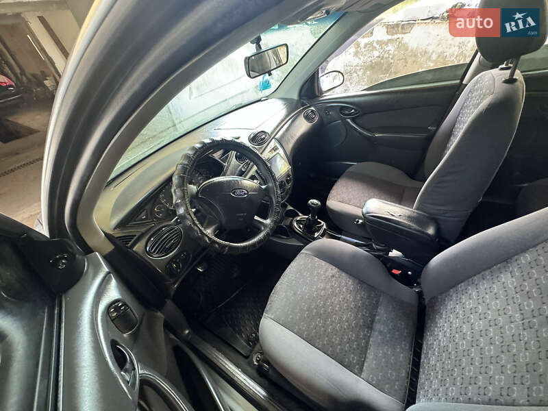 Седан Ford Focus 2003 в Хмельнике