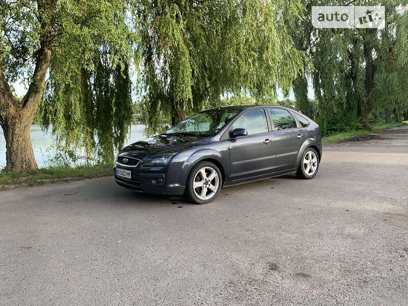 Хетчбек Ford Focus 2006 в Рівному