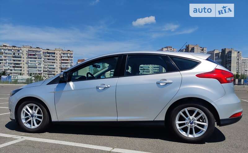 Хэтчбек Ford Focus 2015 в Киеве