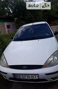 Хэтчбек Ford Focus 2004 в Городке